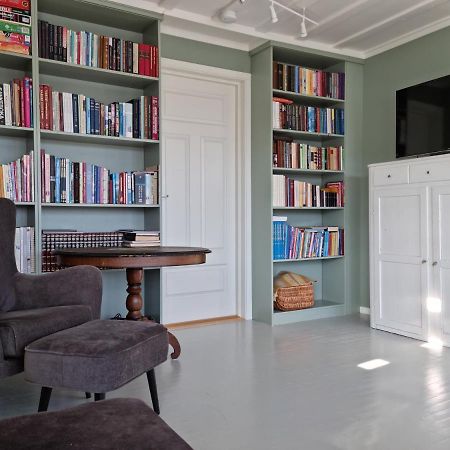 Koselig Leilighet Midt I Sentrum Apartment Skjervoy ภายนอก รูปภาพ